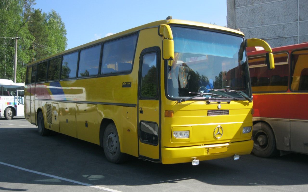 Мерседес О303