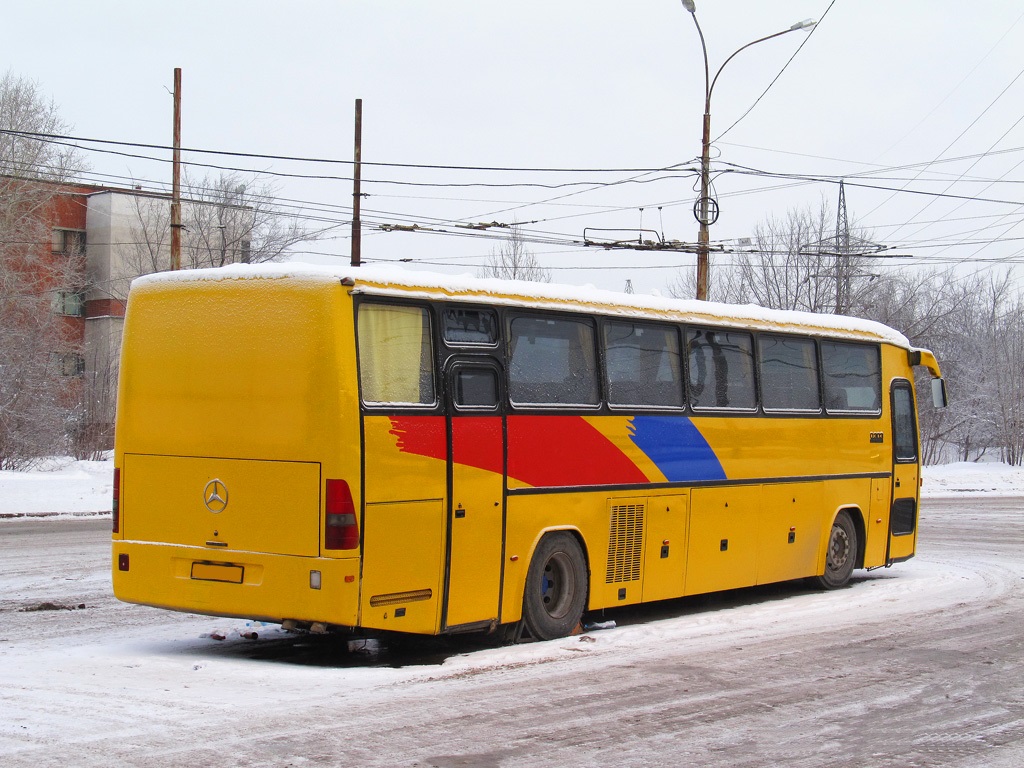 Мерседес О303